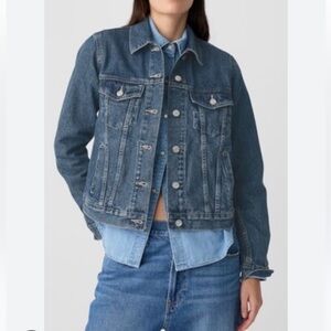 Gap Classic Denim Jean Jacket Medium Blue Wash Vintage Style Boho Streetwear